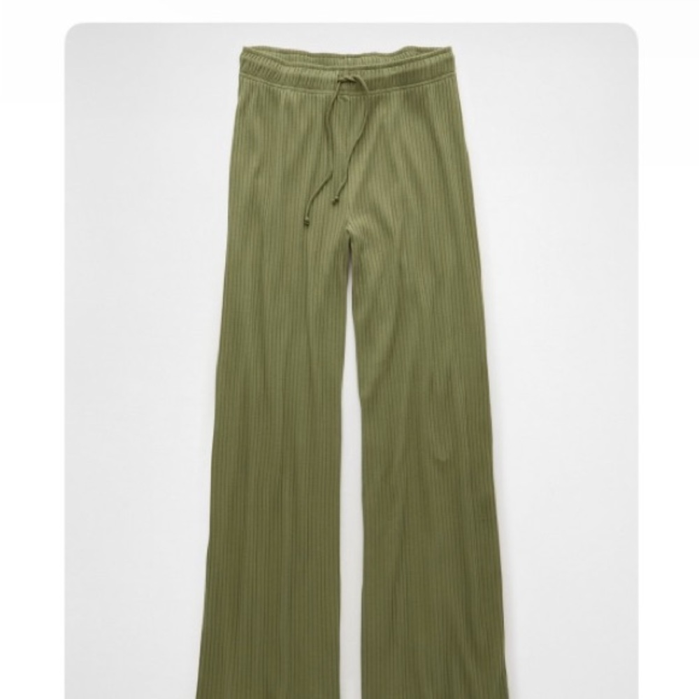 Women AE Ribbed Wide-Leg Sweatpant - Medium - NWT